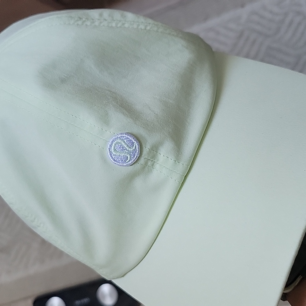 Lululemon Athletica Lime Green Cap - Picture 3 of 10